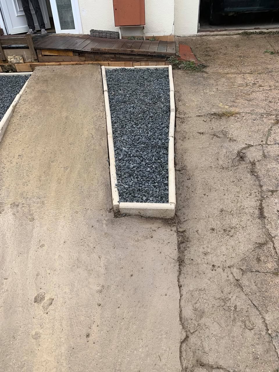 Avant après allée bordure après